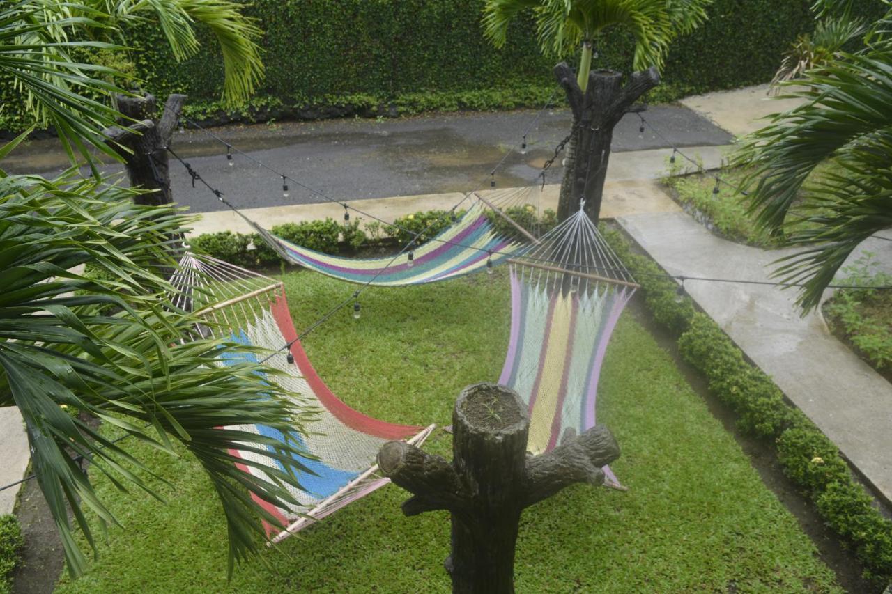 La Fortuna Backpackers Resort Exterior photo